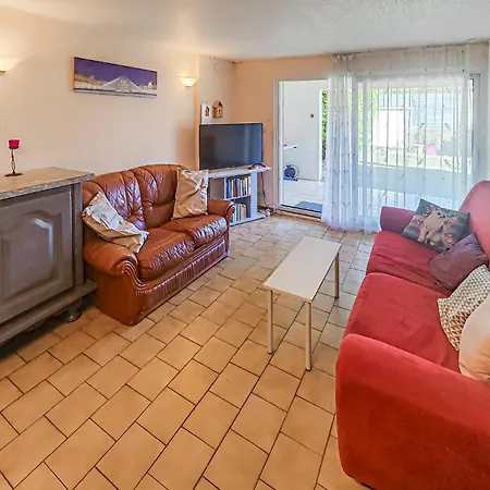 1 Bedroom Stunning In *