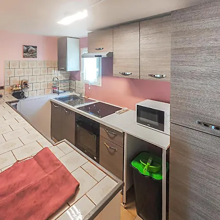 아파트 1 Bedroom Stunning In *
